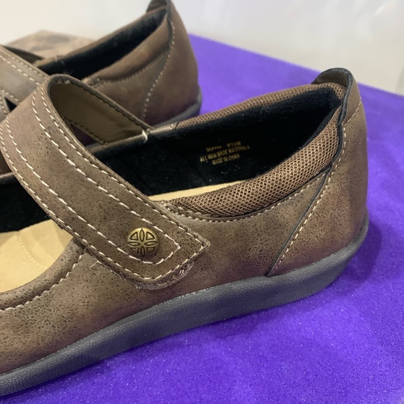 Brand new shoes size 9.5 without tag - Picture 10 of 10